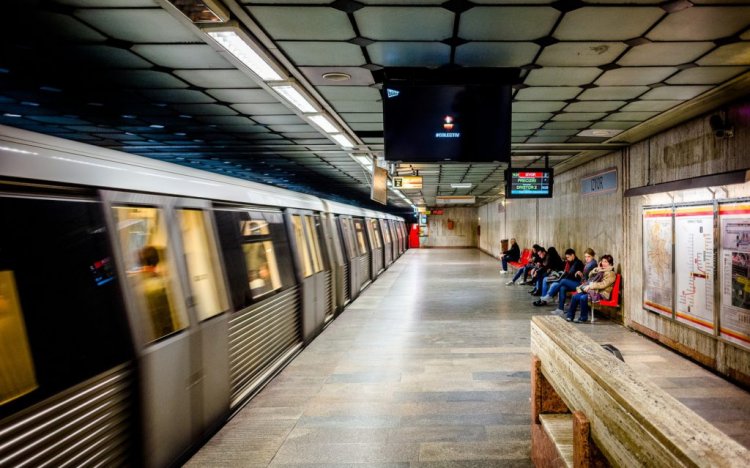 Intamplare la metrou Bucuresti - Vreau sa fiu bagat in seama